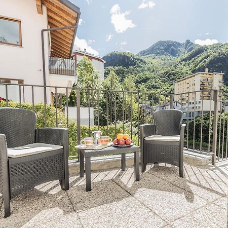 Aparthotel La Casa Sul Fiume Chiavenna Exterior foto