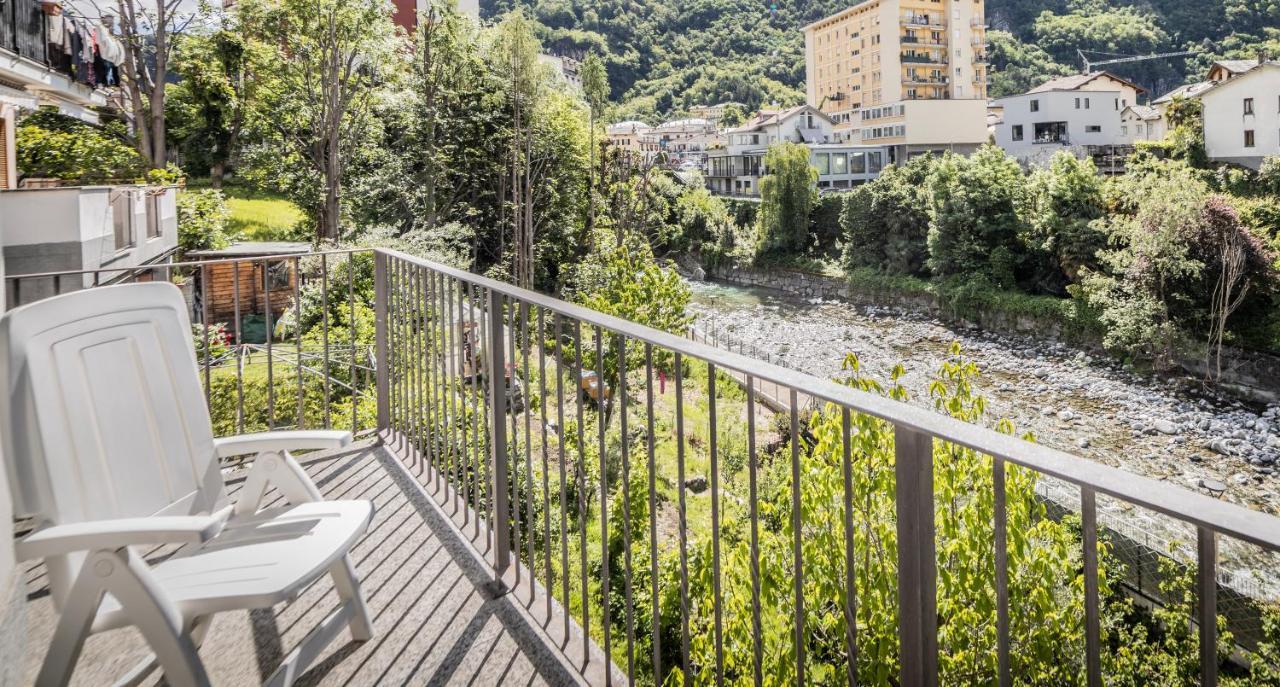 Aparthotel La Casa Sul Fiume Chiavenna Exterior foto