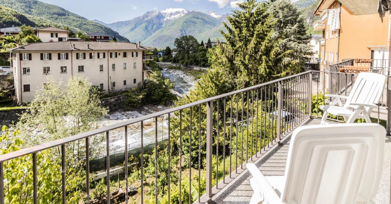 Aparthotel La Casa Sul Fiume Chiavenna Exterior foto