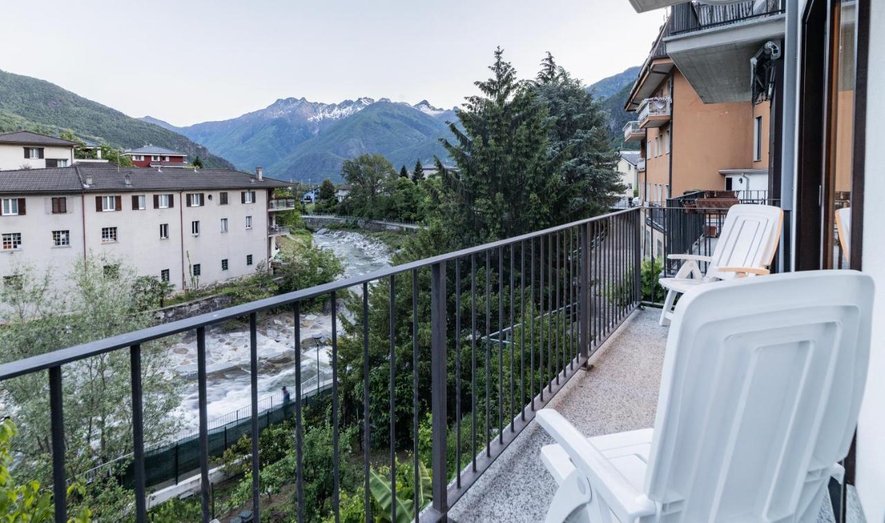 Aparthotel La Casa Sul Fiume Chiavenna Exterior foto
